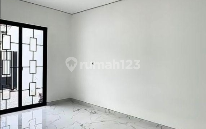 Gress 2 Lantai Klampis Surabaya Timur 2