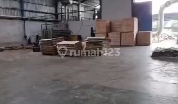 Active Triplex Factory in Lawang Malang