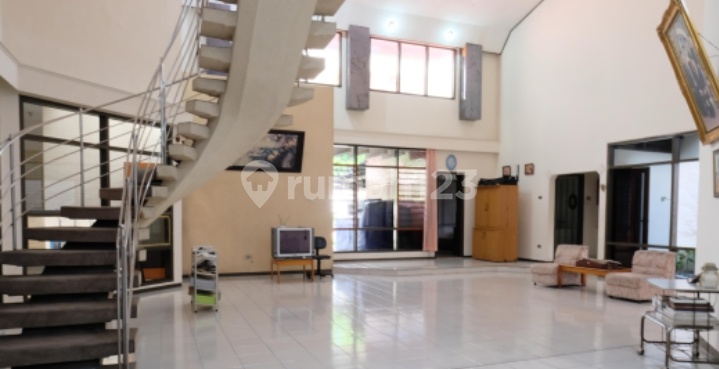 Rumah Mewah Kertajaya Indah Surabaya Timur 2