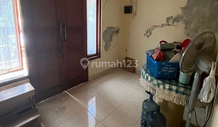 Rumah Luas 6 kamar, Layak Huni di Gading griya Lestari, Kelapa Gading, Jakarta Utara  Rumah Semi Furnished Butuh Renovasi SHM - Sertifikat Hak Milik di Kelapa gading, Kelapa Gading 2