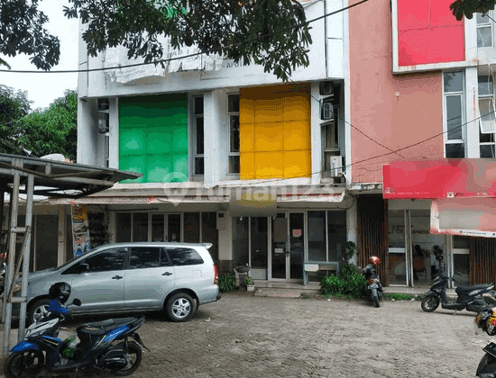 Ruko Gandeng Eks Klinik Taman Puri Indah 2