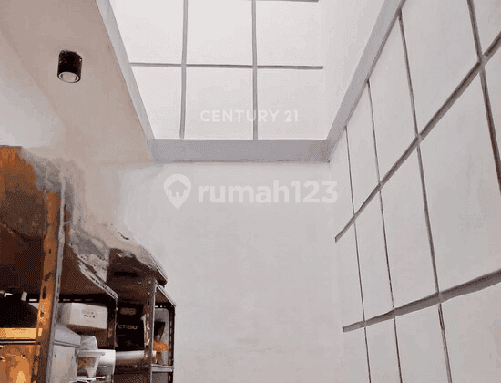 Hunian Bagus Sekali Furnished Citraland Puri 2