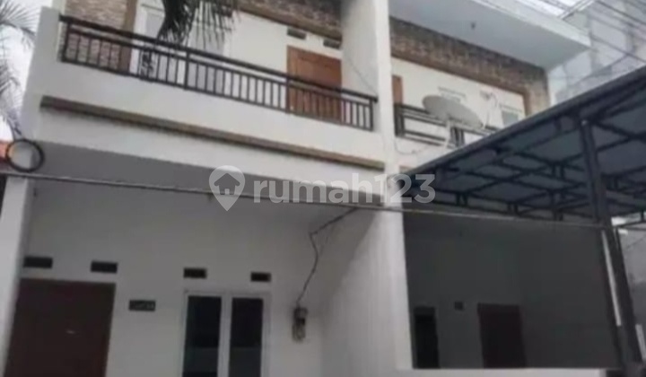 Jual Rumah 2 Lantai , Shm, Lokasi Strategis 2