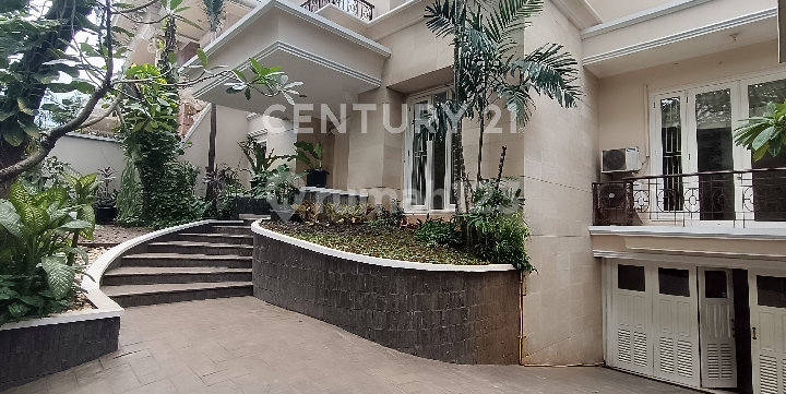 Rumah Mewah Dengan Lokasi Premium Di Pondok Indah, Jaksel