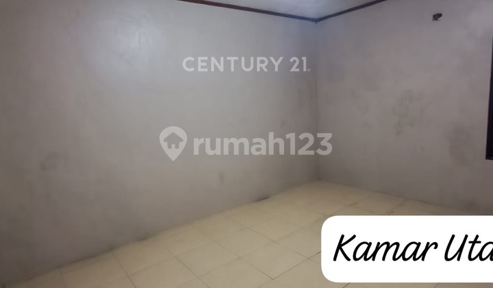 Strategic, Tidy, Ready-to-Occupy House in Karang Tengah, Tangerang 2