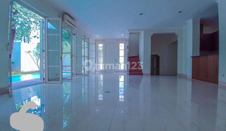 Dijual / Disewa Rumah Hook Ada Kolam Renang di Townhouse Kemang Barat Jakarta Selatan  2