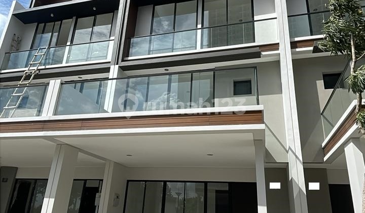 Sewa Jarang Ada Rumah Osaka 3 Lantai Pik2 Pik