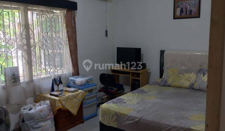 Rumah Cantik 2 Lantai Di Palmerah  2