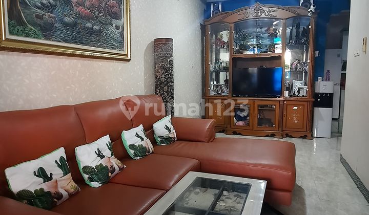 Di Jual Rumah Siap Huni Semi Furnished Vila Mutiara Gading 2 Bekasi 2