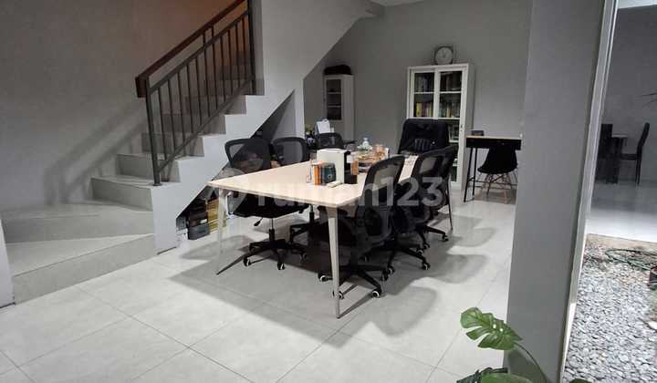 Dijual Rumah 3 Lt Living Lake Garden Grand Wisata 2