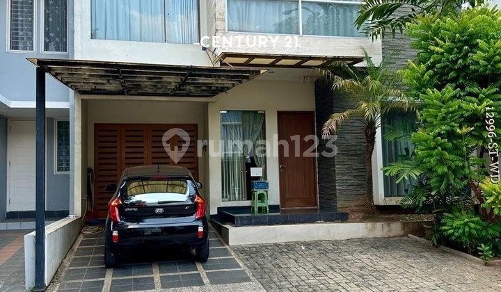 For Sale Ready-to-Live Home in Front of Park, Sector 9 Bintaro