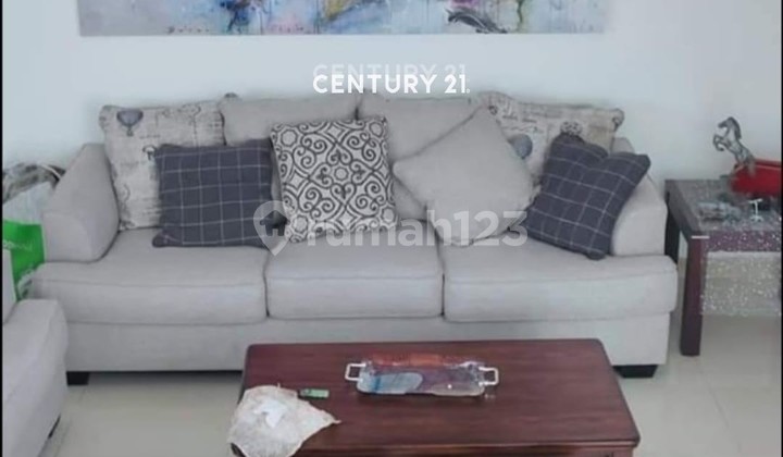 Disewakan Rumah Posisi Hook di Kebayoran Bintaro 1