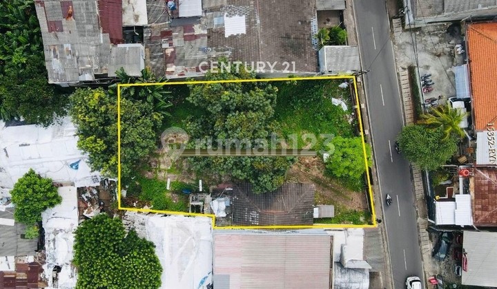 For Sale Plot Near Al Izhar School and Fatmawati Hospital