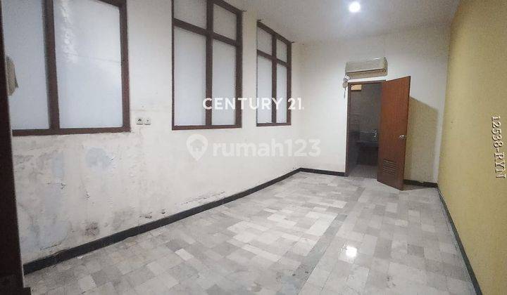 Di Sewakan Gedung 3 Lantai Lokasi Strategis Bintaro Sek 9 2