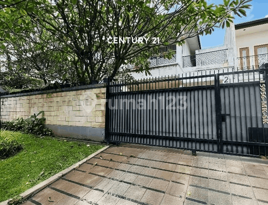 Dijual Cepat Rumah Halaman Luas 2 Lantai Strategis Pondok Indah Dijual Cepat Rumah Halaman Luas 2 Lantai Strategis Pondok Indah