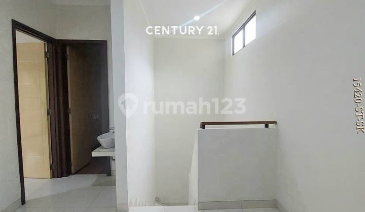 Dijual Rumah Posisi Hook Siap Huni Di Cluster Discovery Bintaro 2