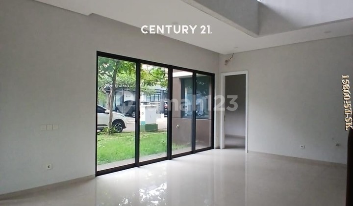 For Rent: House in a Hook Position, Move-In Ready Within the Discovery Cluster. 2