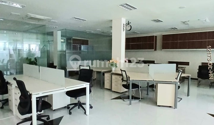 Dijual Gedung 7 Lantai Full Furnished di Kebayoran Baru Jaksel