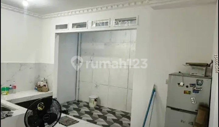For Sale Renovated and Move-In Ready House in Graha Raya Bintaro 2