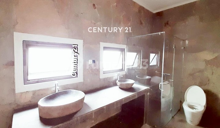 Dijual Rumah Ada Swimming Pool Menteng Bintaro 2