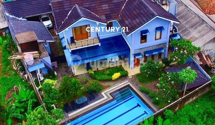 Dijual Rumah Mewah Siap Huni Dengan Kolam Renang Di  Bintaro