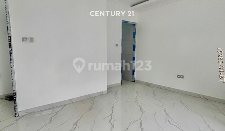 For Sale House Finishing Stage In Sector 9 Bintaro 2