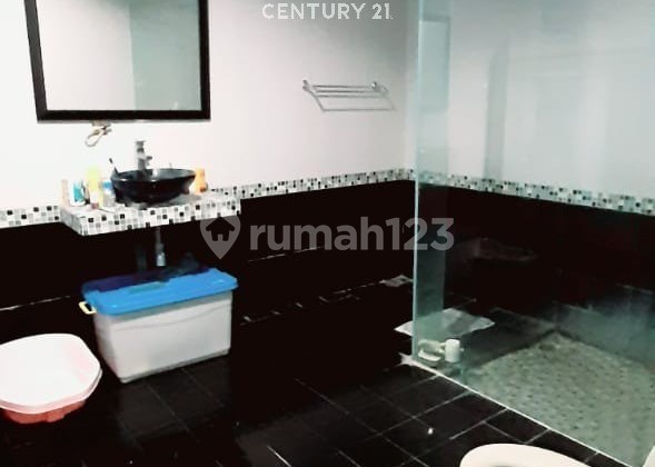 For Sale Minimalist House With Large Backyard In Sector 9 2