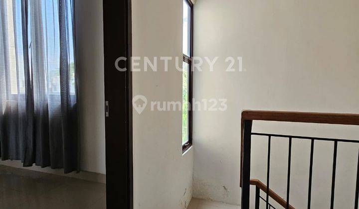 Rumah Cluster Vanya Park BSD Dekat Tamand 2