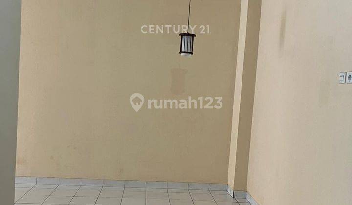 Rumah Lokasi Strategis Cluster Palem Taman Royal 3 Tangerang  2