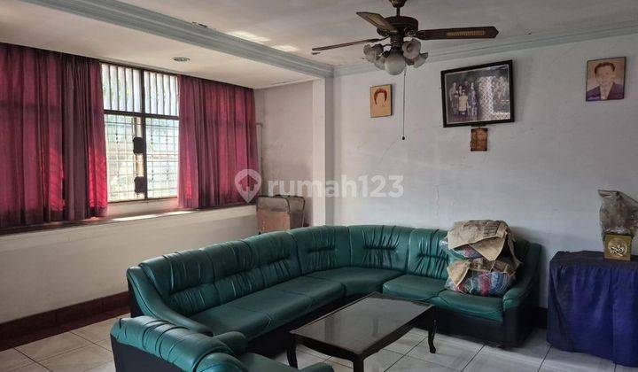 Rumah 2 Lantai Bagus Furnished SHM di Jl. Kartini 4 Dalam No. 1 , Jakarta Pusat 25