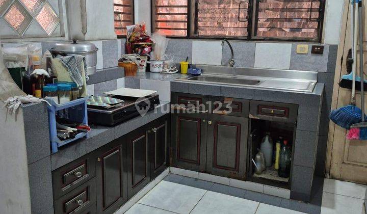 Rumah 2 Lantai Bagus Furnished SHM di Jl. Kartini 4 Dalam No. 1 , Jakarta Pusat 11