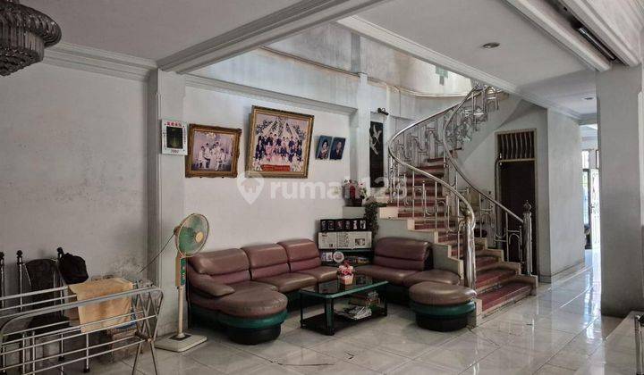 Rumah 2 Lantai Bagus Furnished SHM di Jl. Kartini 4 Dalam No. 1 , Jakarta Pusat 7