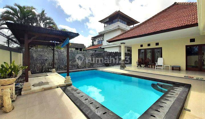 Villa for sale in Gedongsari, Nusa Dua, South Kuta 1