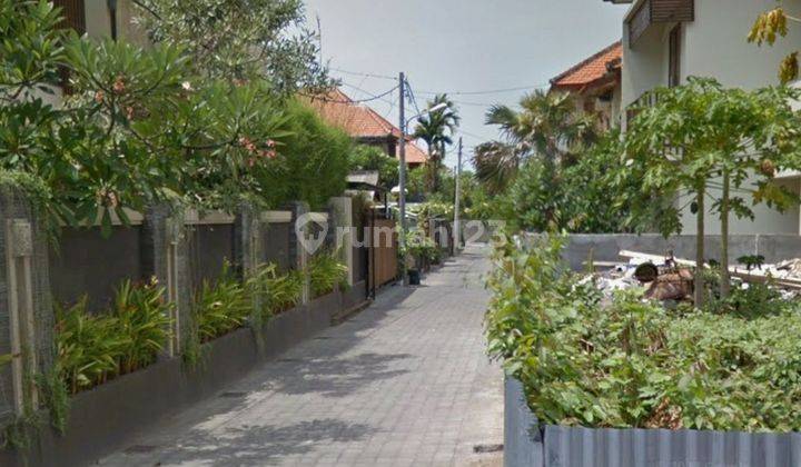 Land for sale at the Sedap Malam location in East Denpasar 1