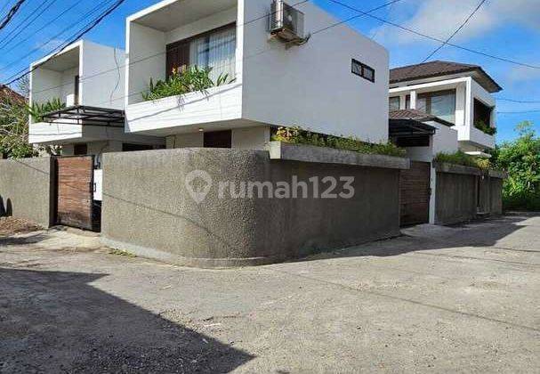 Dijual villa lokasi jimbaran kuta selatan  2