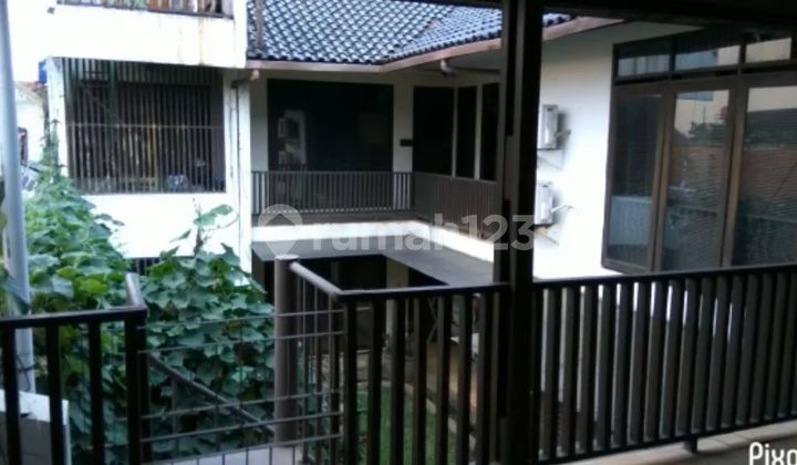 Rumah Keluarga Besar di Turangga Bandung Kota