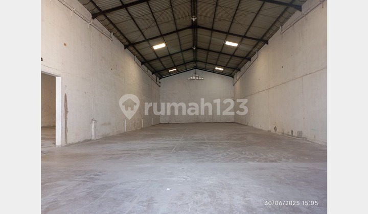 FOR RENT WAREHOUSE MARGOMULYO 3 UNITS ADJACENT