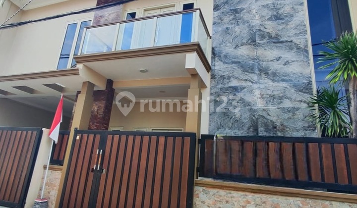 DIJUAL RUMAH CANTIK SIAP HUNI AREA MANUKAN  1