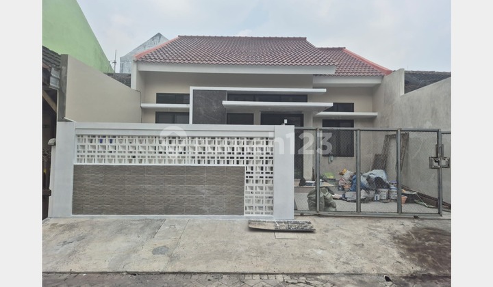 For sale, brand new house in Darmo Indah, near Mitra Family Hospital. 1
