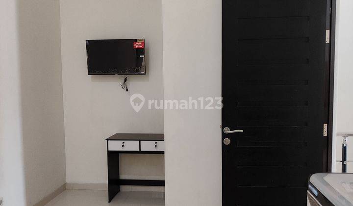 Disewakan Rumah Manyar Bangunan Minimalis Furnished Siap Pakai 2