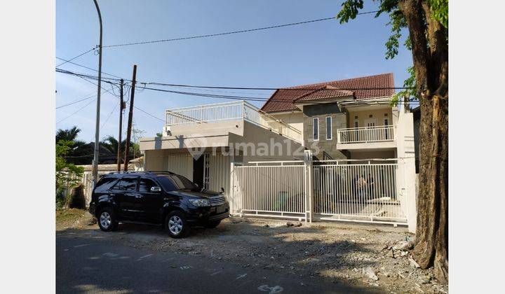 Rumah 0 jalan area Manukan cocok untuk usaha/kos2 an  1