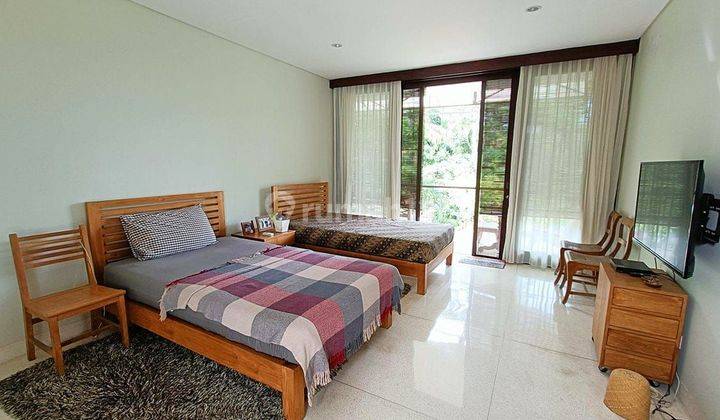 TOP URGENT DI JUAL VILLA LOKASI SUKAWATI GIANYAR  1