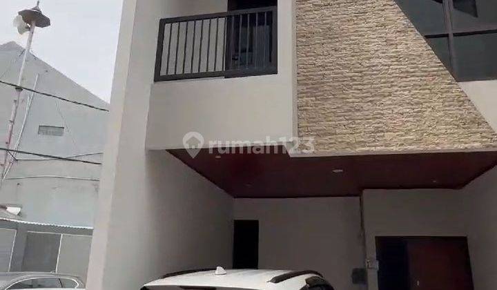 Rumah 3 Lantai Baru SHM di Utan Kayu Jakarta Timur tanpa bank 2