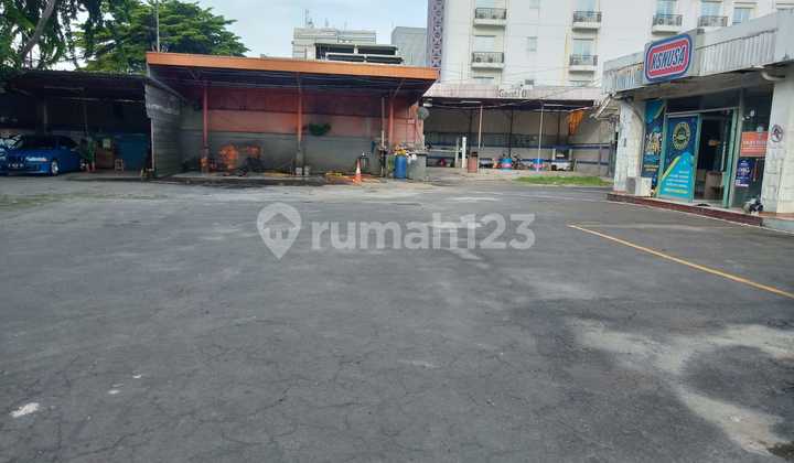 Dijual Lahan Luas + Bangunan Harga 70% NJOP Ex Showroom Jakarta Pusat Dijual Lahan Luas + Bangunan Harga 70% NJOP Ex Showroom Jakarta Pusat