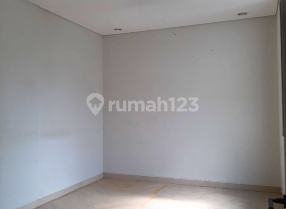 DI jual rumah bagus di  cluster Emily Summarecon Bandung 2