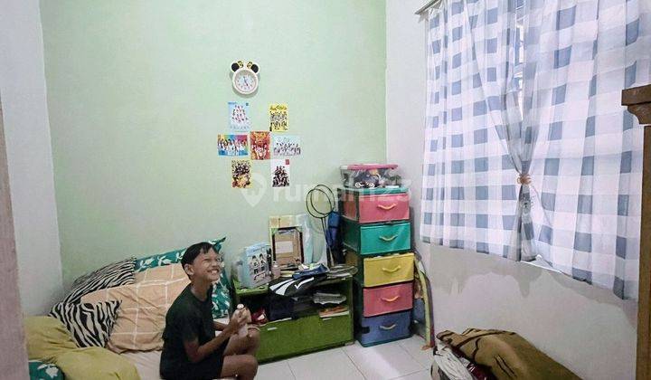 kamar tidur dijual cepat rumah di green