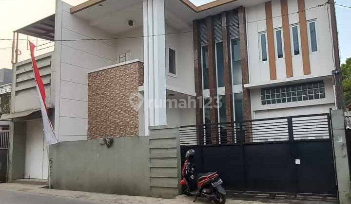 Rumah 2 Lantai Pinggir Jalan Hidup Parongpong Cigugur Girang 1