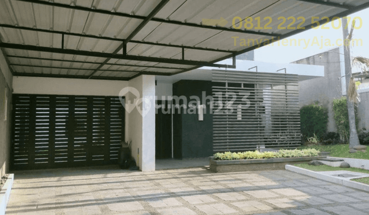 Rumah Lux Semi Furnished di Komplek Setra Indah, Bandung 1