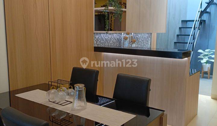 Rumah Full Furnished Design Minimalis Modern 1 1 2 Lantai di Kota Baru Parahyangan 2