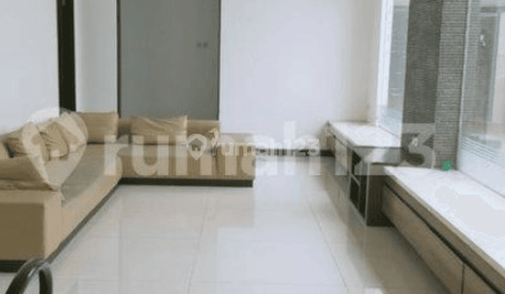 Rumah Lux Semi Furnished di Komplek Setra Indah, Bandung 2